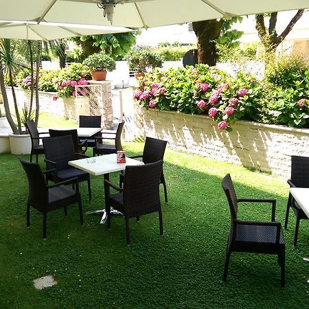 Hotel Pigalle Forte dei Marmi Exterior foto