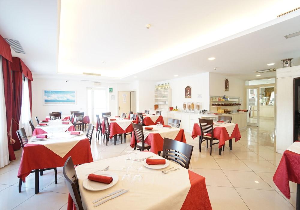 Hotel Pigalle Forte dei Marmi Exterior foto