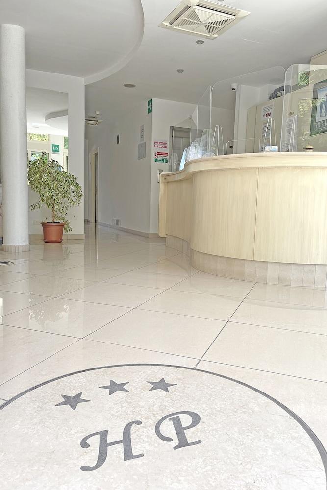 Hotel Pigalle Forte dei Marmi Exterior foto