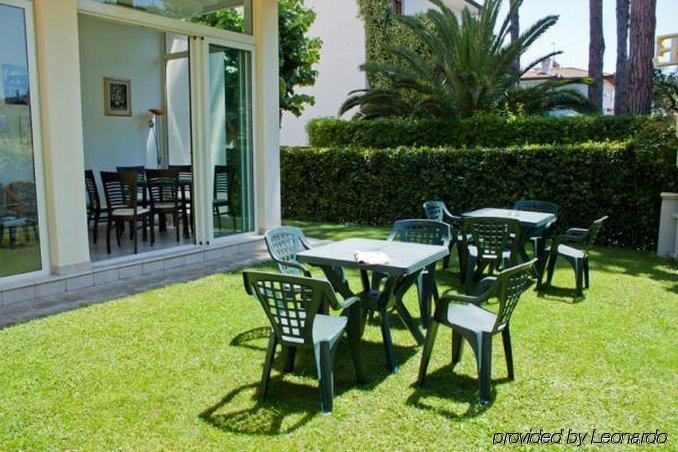 Hotel Pigalle Forte dei Marmi Exterior foto